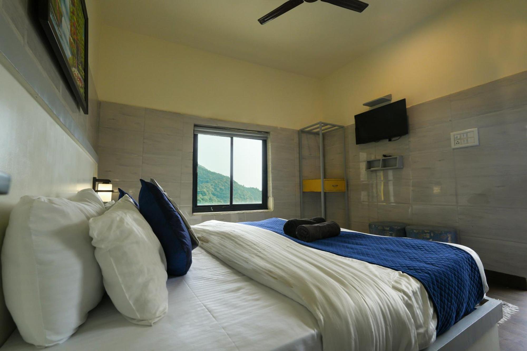 Shalom Backpackers Rishikesh Hostel ภายนอก รูปภาพ
