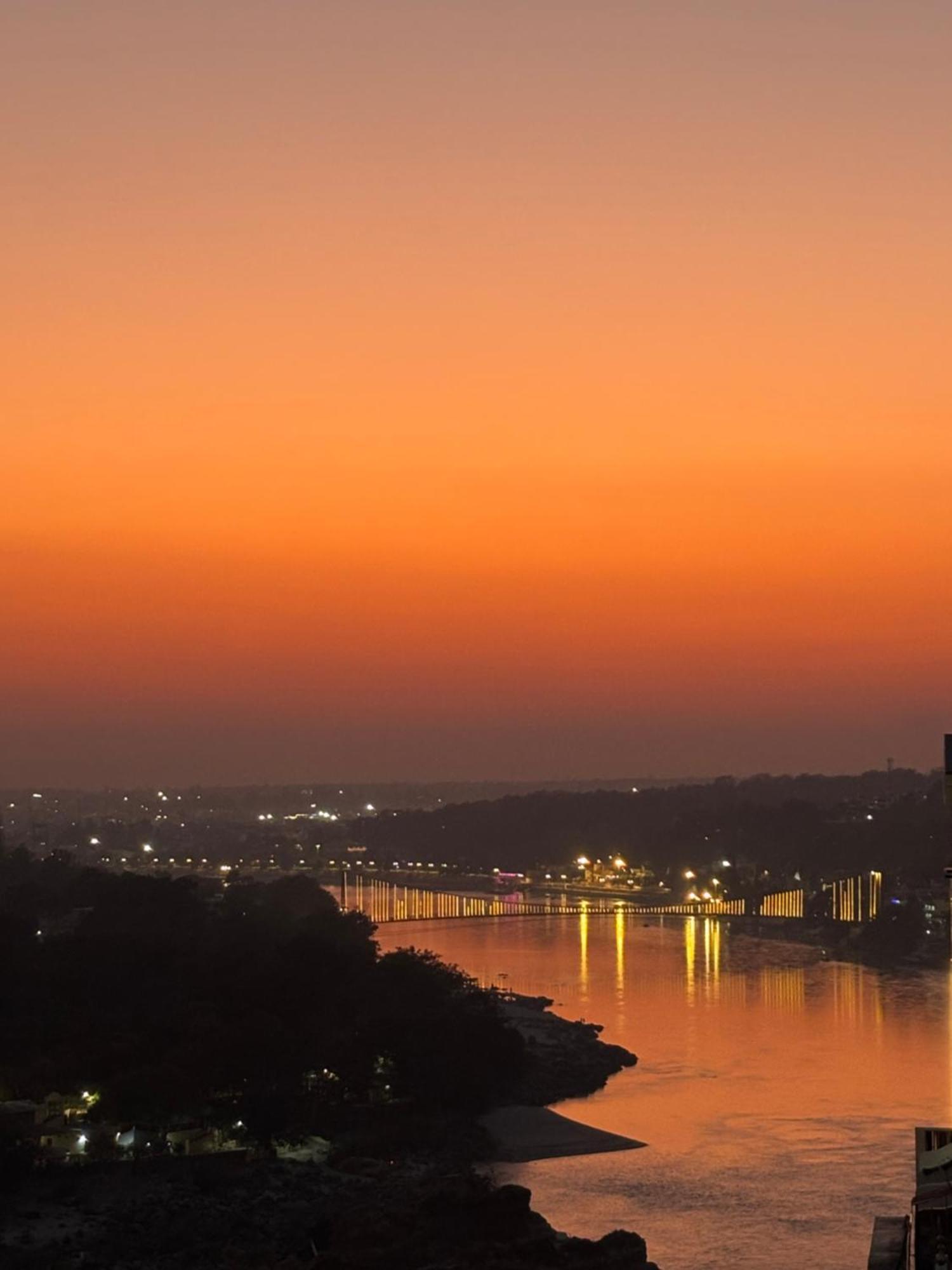 Shalom Backpackers Rishikesh Hostel ภายนอก รูปภาพ